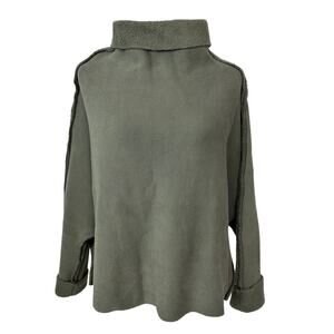 Veronique Miljkovitch Women's Green Geometric Design Fleece Top Made In Canada